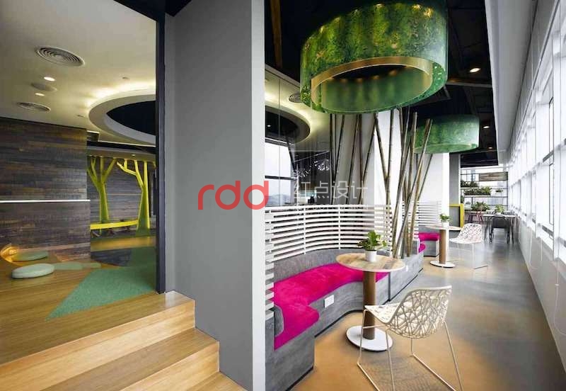 廣州辦公室設(shè)計中色彩的完美搭配.jpg 廣州辦公室設(shè)計中色彩的完美搭配.jpg